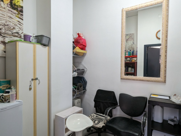 Commercial In Lo Crispin, Spain (69 M²)