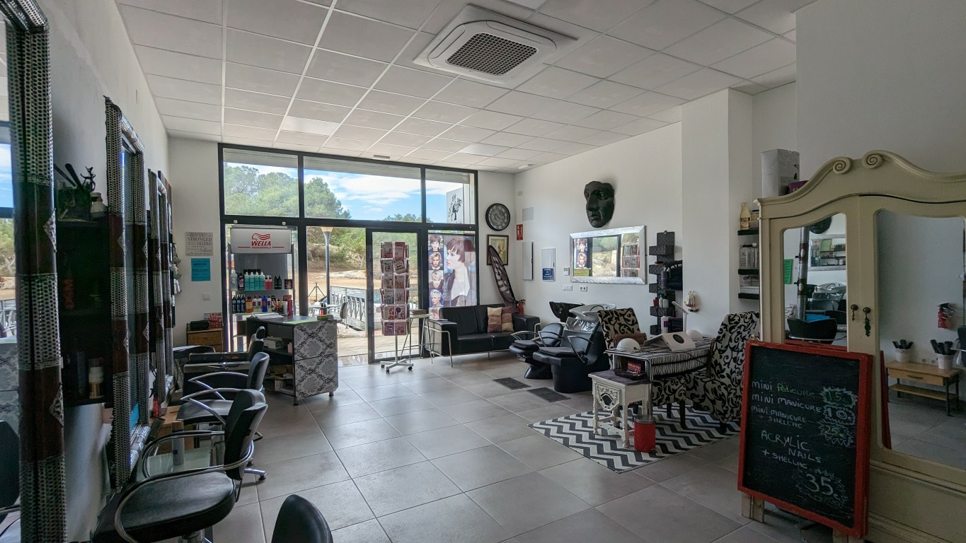 Commercial In Lo Crispin, Spain (69 M²)