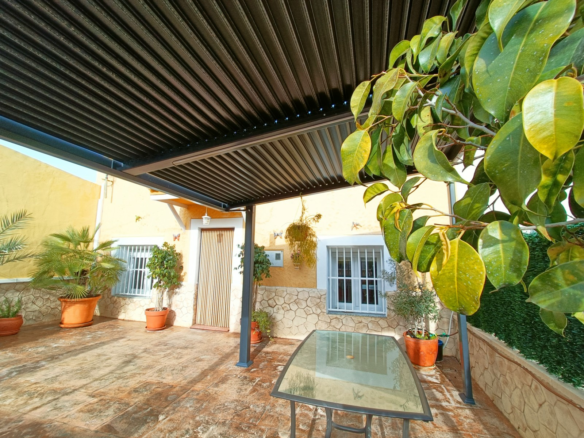 3-bedroom Detached Villa In Barinas, Spain (116 M²)