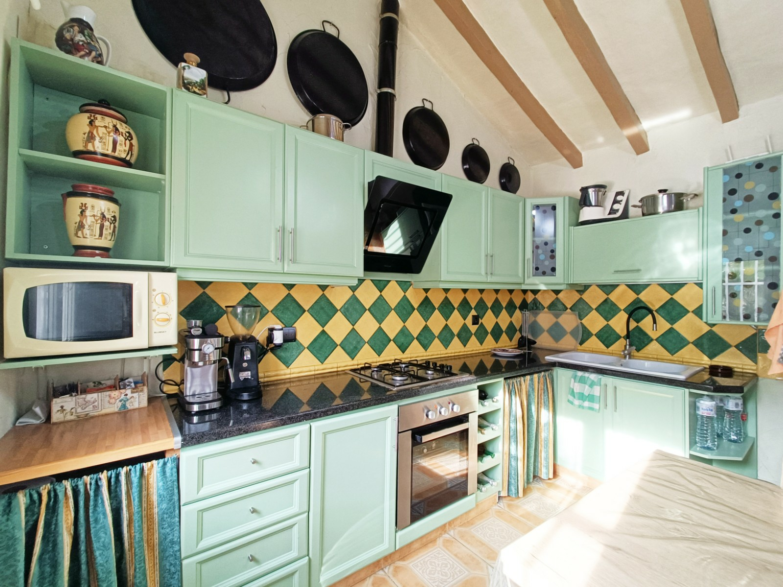 3-bedroom Detached Villa In Barinas, Spain (116 M²)