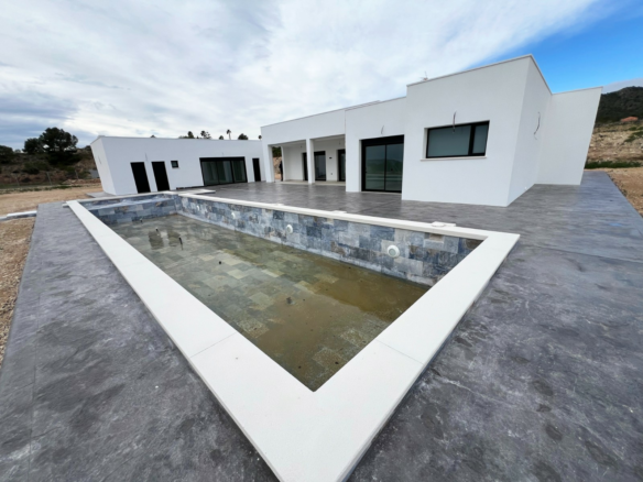 3-bedroom Detached Villa In Aspe, Spain (190 M²)