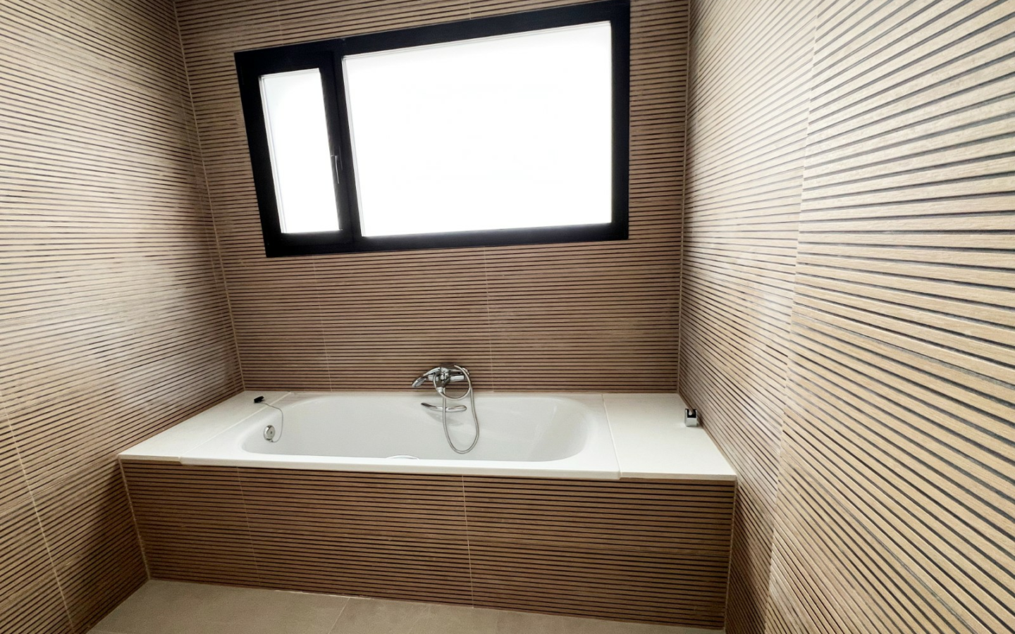 3-bedroom Detached Villa In Aspe, Spain (190 M²)