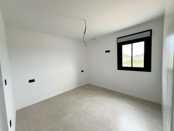 3-bedroom Detached Villa In Aspe, Spain (190 M²)