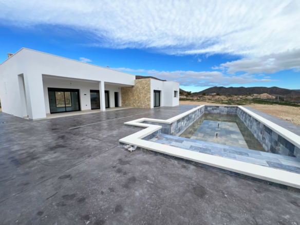 3-bedroom Detached Villa In Aspe, Spain (190 M²)