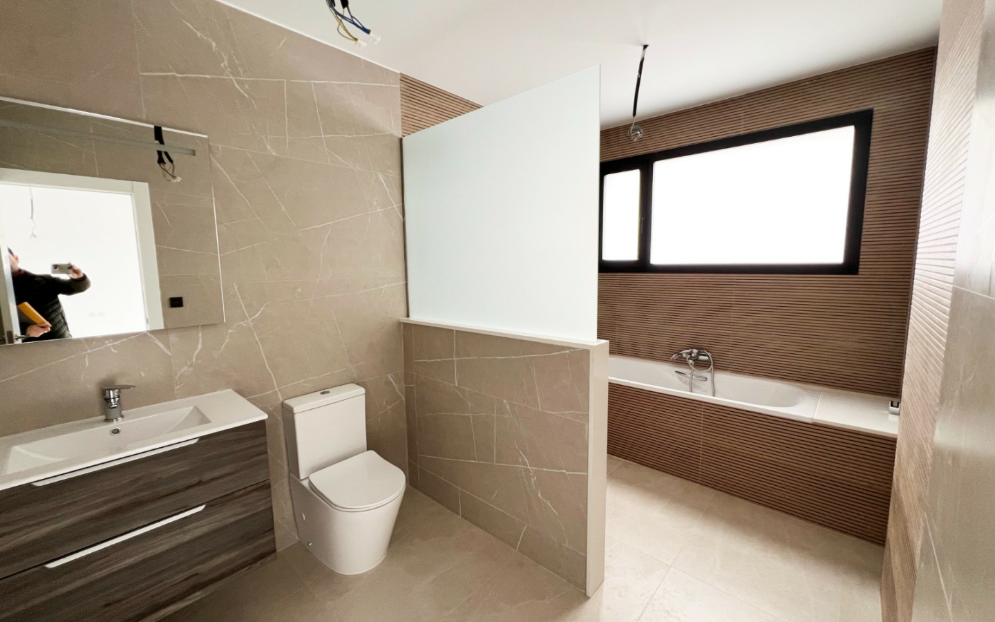 3-bedroom Detached Villa In Aspe, Spain (190 M²)