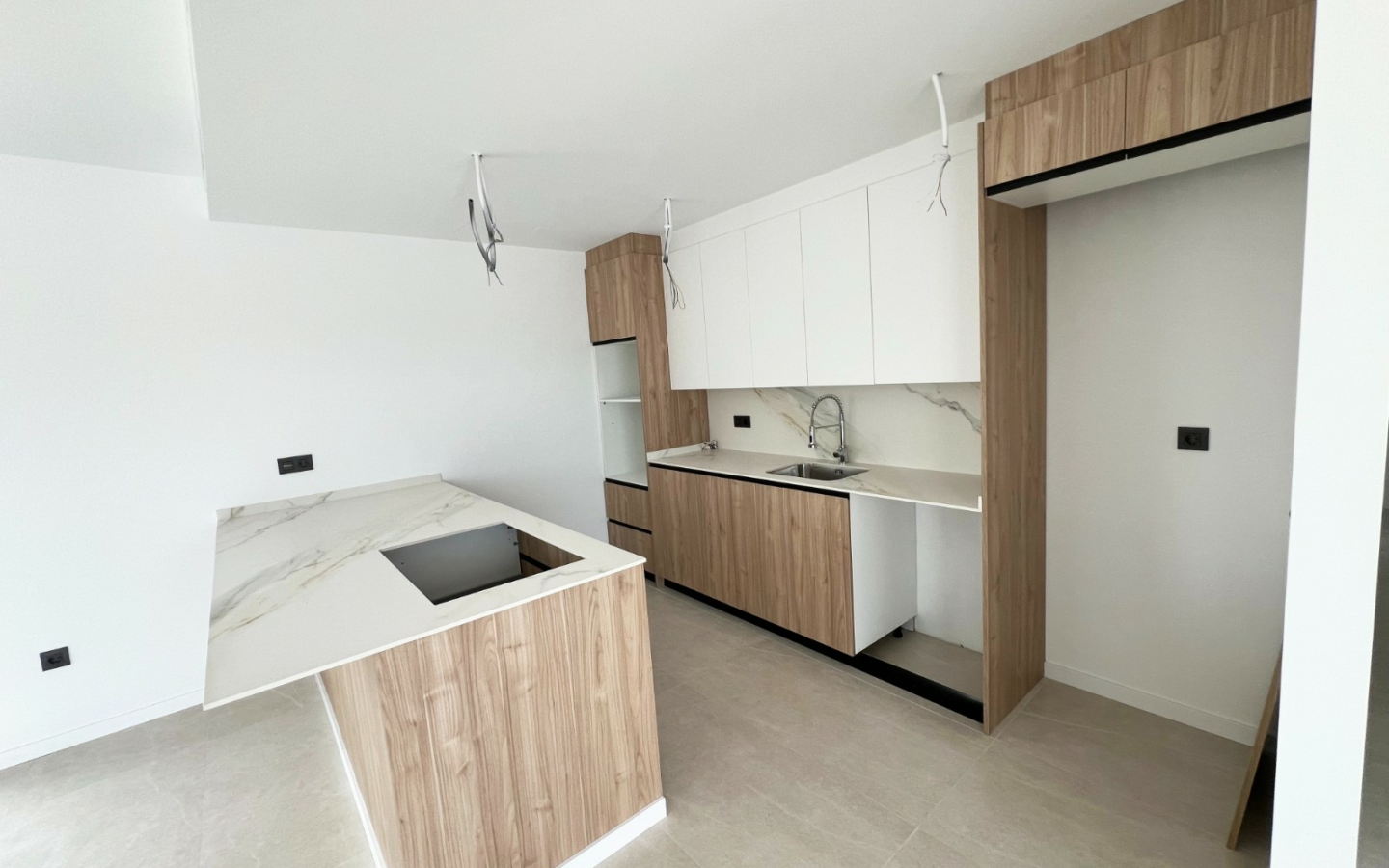 3-bedroom Detached Villa In Aspe, Spain (190 M²)