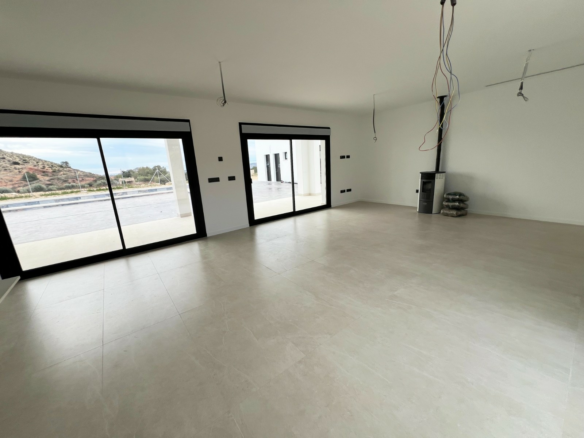 3-bedroom Detached Villa In Aspe, Spain (190 M²)