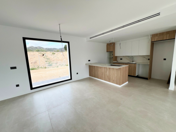3-bedroom Detached Villa In Aspe, Spain (190 M²)
