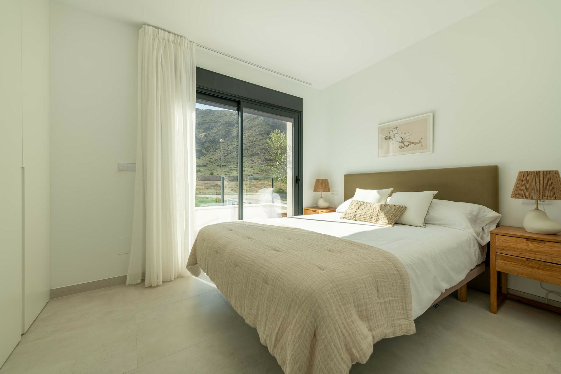 o_1jiffl9f2154f5n21kjc13qqthn2m-519bf4 3-bedroom Townhouse In Cox, Spain (178 M²)