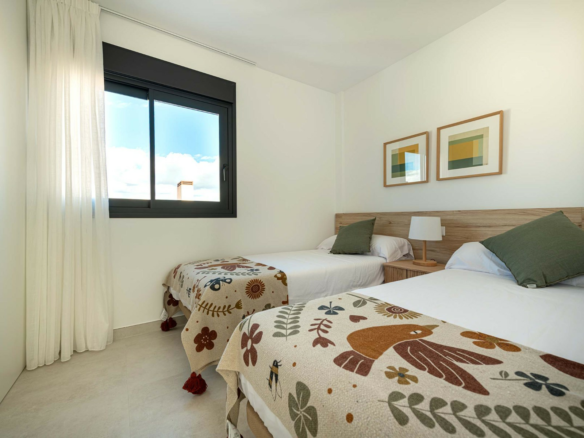 3-bedroom Townhouse In Cox, Spain (178 M²)