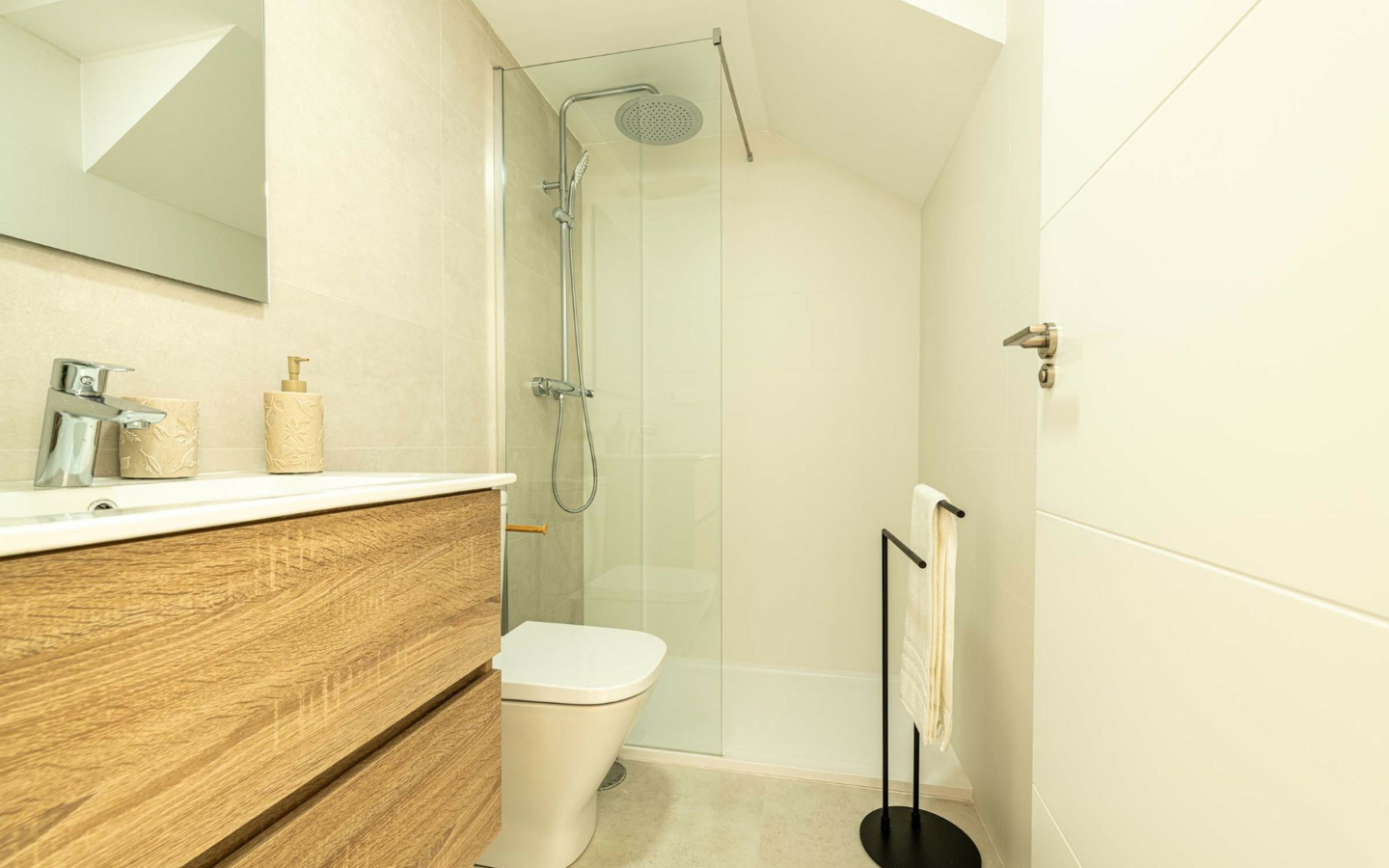 3-bedroom Townhouse In Cox, Spain (178 M²)