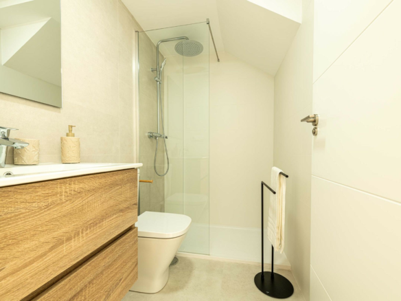 3-bedroom Townhouse In Cox, Spain (178 M²)
