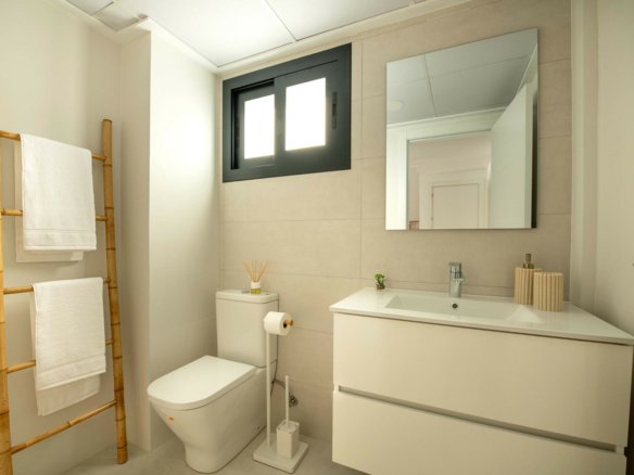 3-bedroom Detached Villa In Cox, Spain (193 M²)