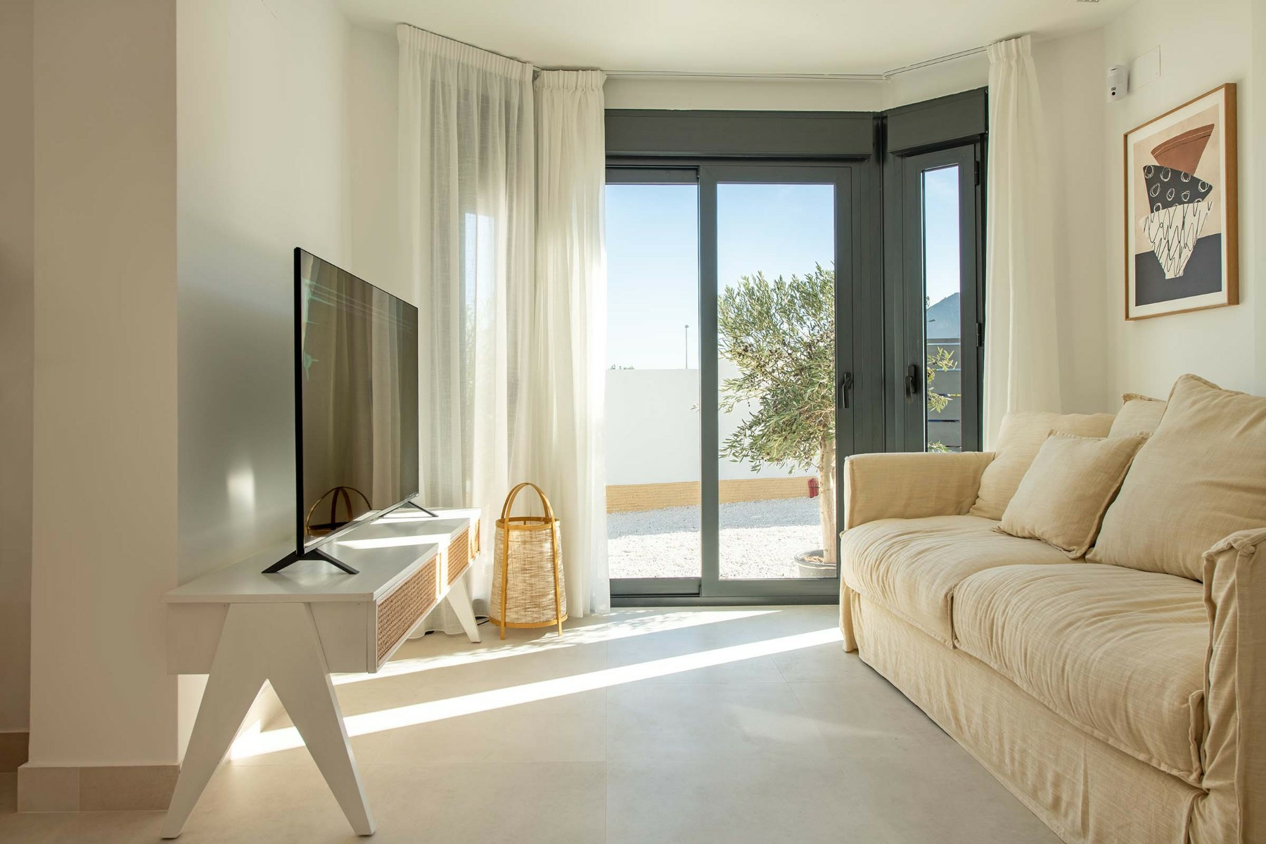 o_1jifiojh81p221nak641kt510vh22-016b04 3-bedroom Detached Villa In Cox, Spain (193 M²)