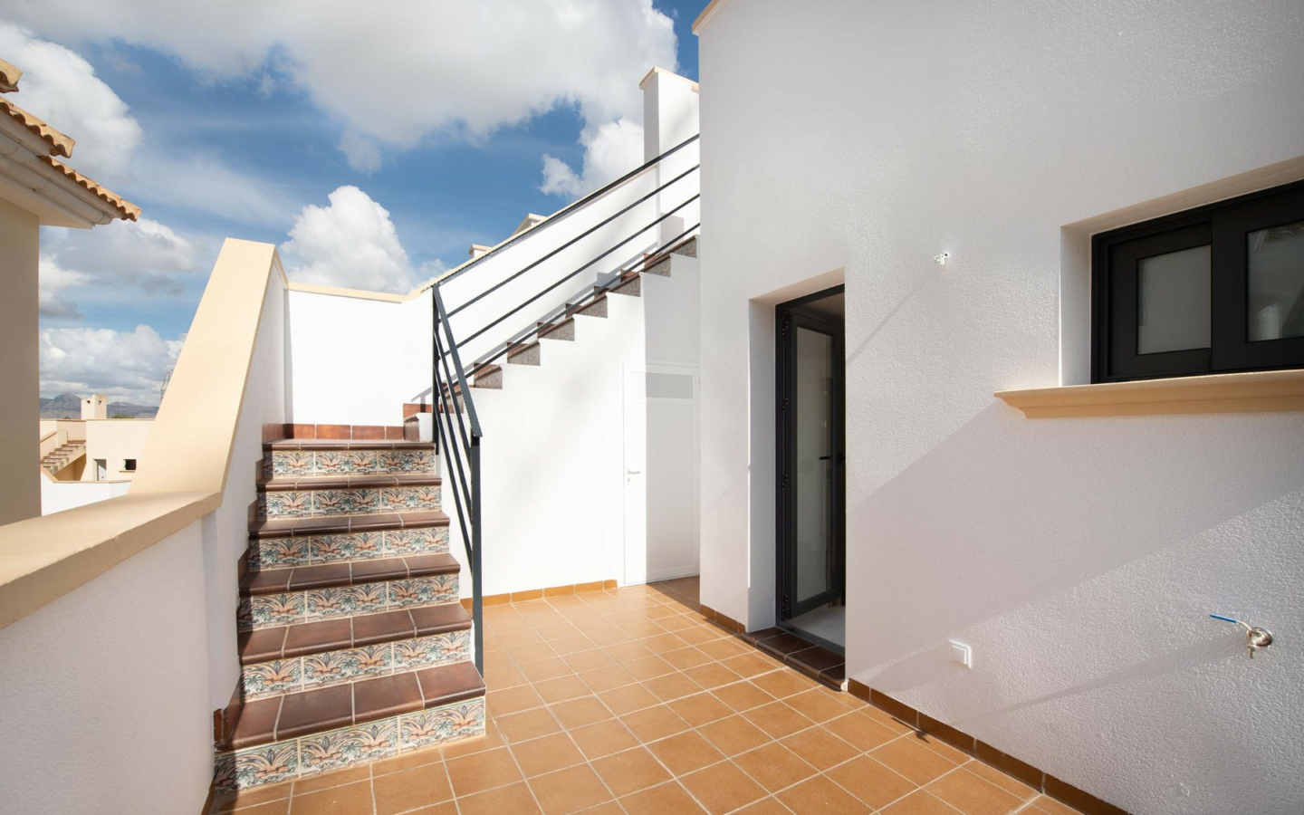 3-bedroom Detached Villa In Cox, Spain (193 M²)