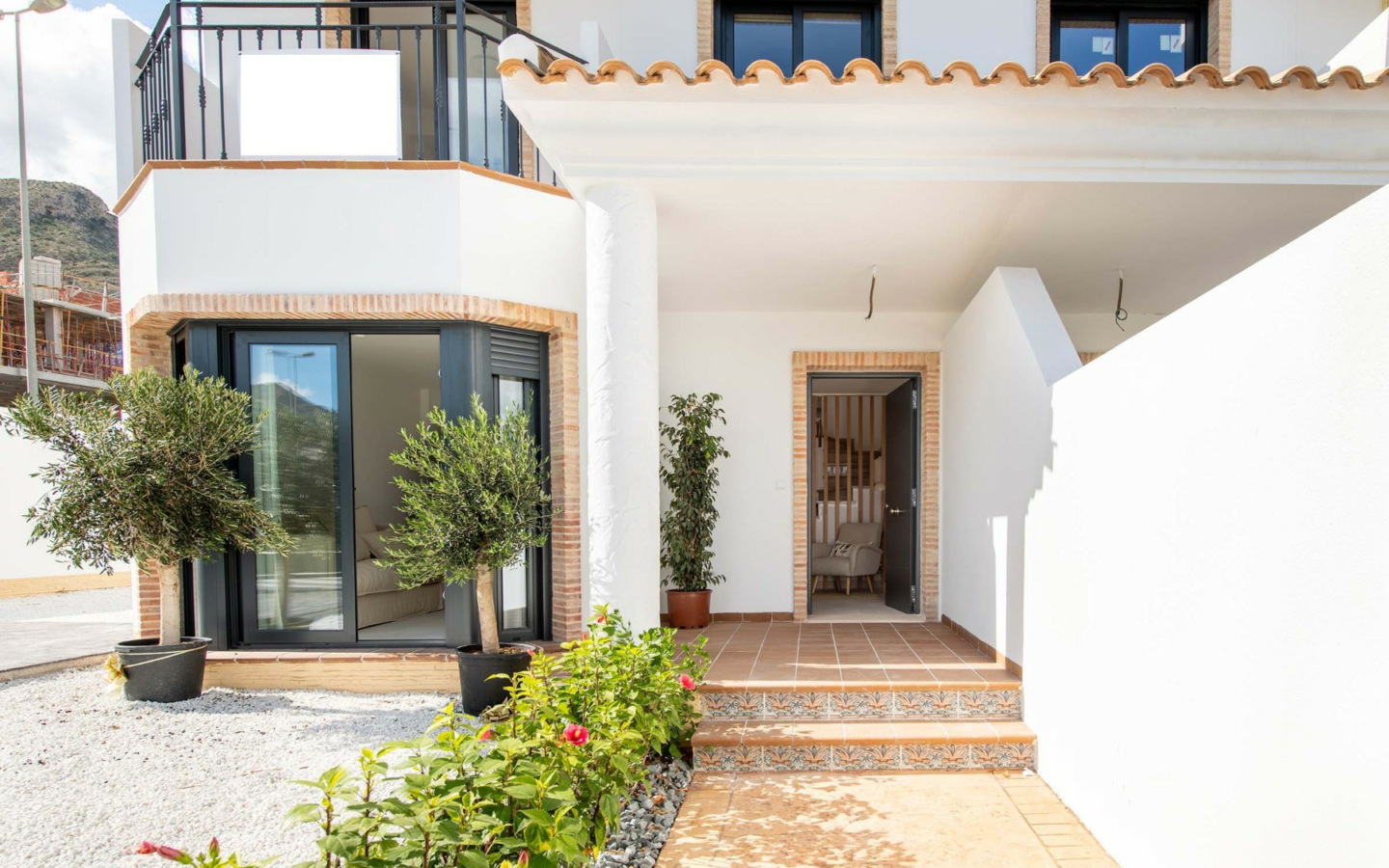 3-bedroom Detached Villa In Cox, Spain (193 M²)