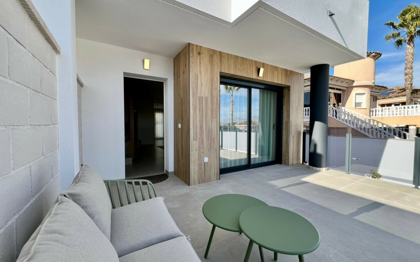 3-bedroom Townhouse In Benferri, Spain (192 M²)