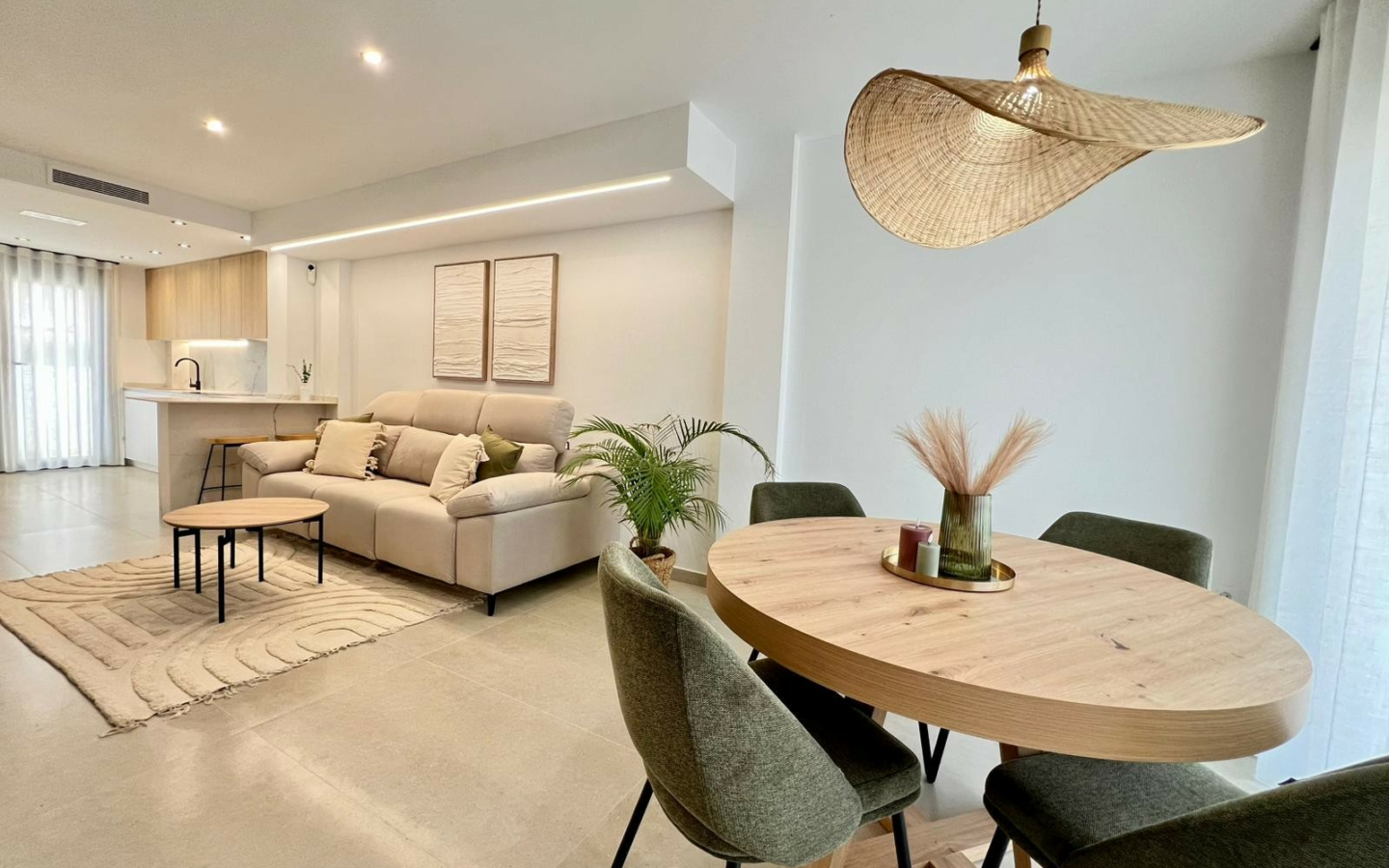 3-bedroom Townhouse In Benferri, Spain (192 M²)