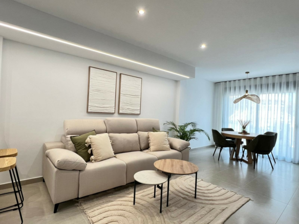 3-bedroom Townhouse In Benferri, Spain (192 M²)
