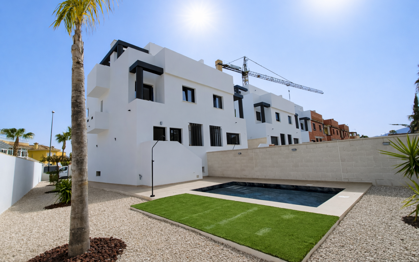 3-bedroom Townhouse In Benferri, Spain (192 M²)