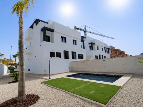 3-bedroom Townhouse In Benferri, Spain (192 M²)