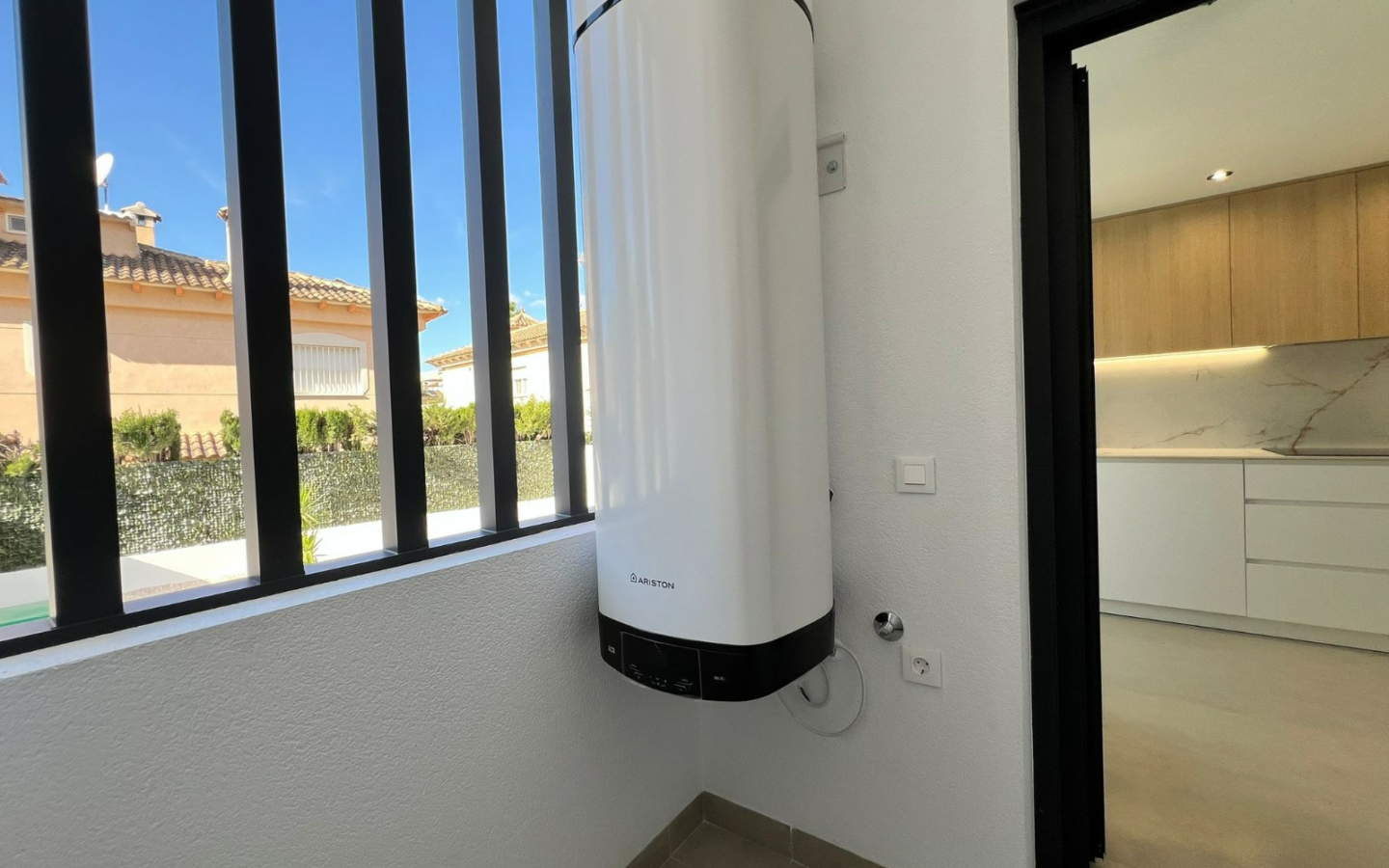 3-bedroom Townhouse In Benferri, Spain (192 M²)