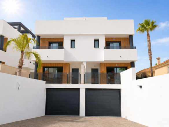3-bedroom Townhouse In Benferri, Spain (192 M²)