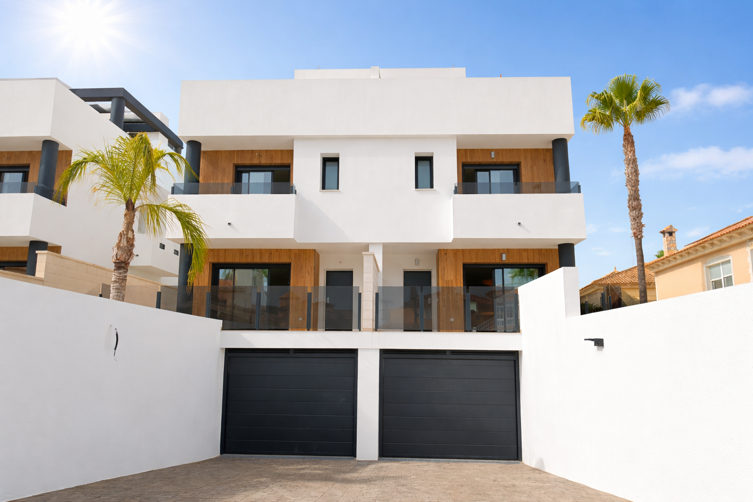 o_1jiseebpv1u59gj514k517vl1kj92s-415a8b 3-bedroom Townhouse In Benferri, Spain (192 M²)