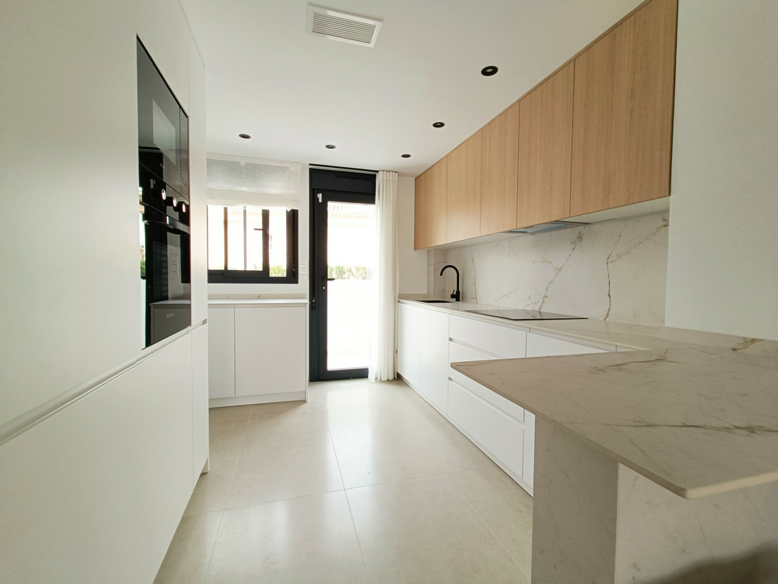 o_1jiseebpv7tcraol301cvd1mgk3d-b4f08a 3-bedroom Townhouse In Benferri, Spain (192 M²)