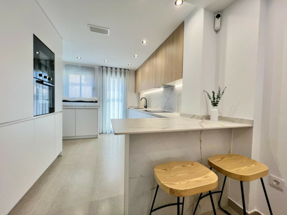 3-bedroom Townhouse In Benferri, Spain (192 M²)