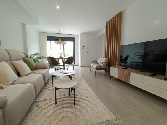 3-bedroom Townhouse In Benferri, Spain (192 M²)