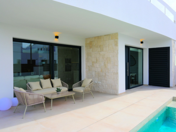 3-bedroom Detached Villa In Dolores, Spain (136 M²)