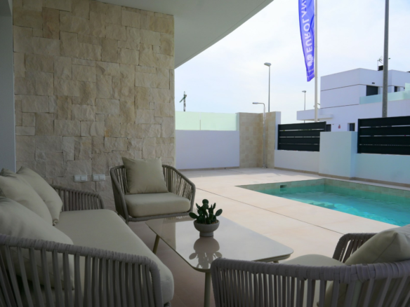 3-bedroom Detached Villa In Dolores, Spain (136 M²)