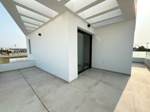 3-bedroom Detached Villa In Dolores, Spain (136 M²)