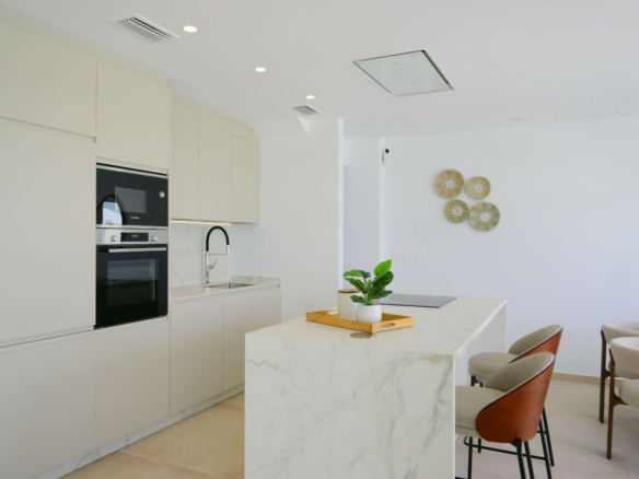 3-bedroom Detached Villa In Dolores, Spain (136 M²)