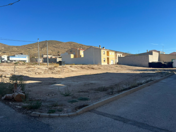 Land In Hondón De Los Frailes, Spain (932 M² Plot)