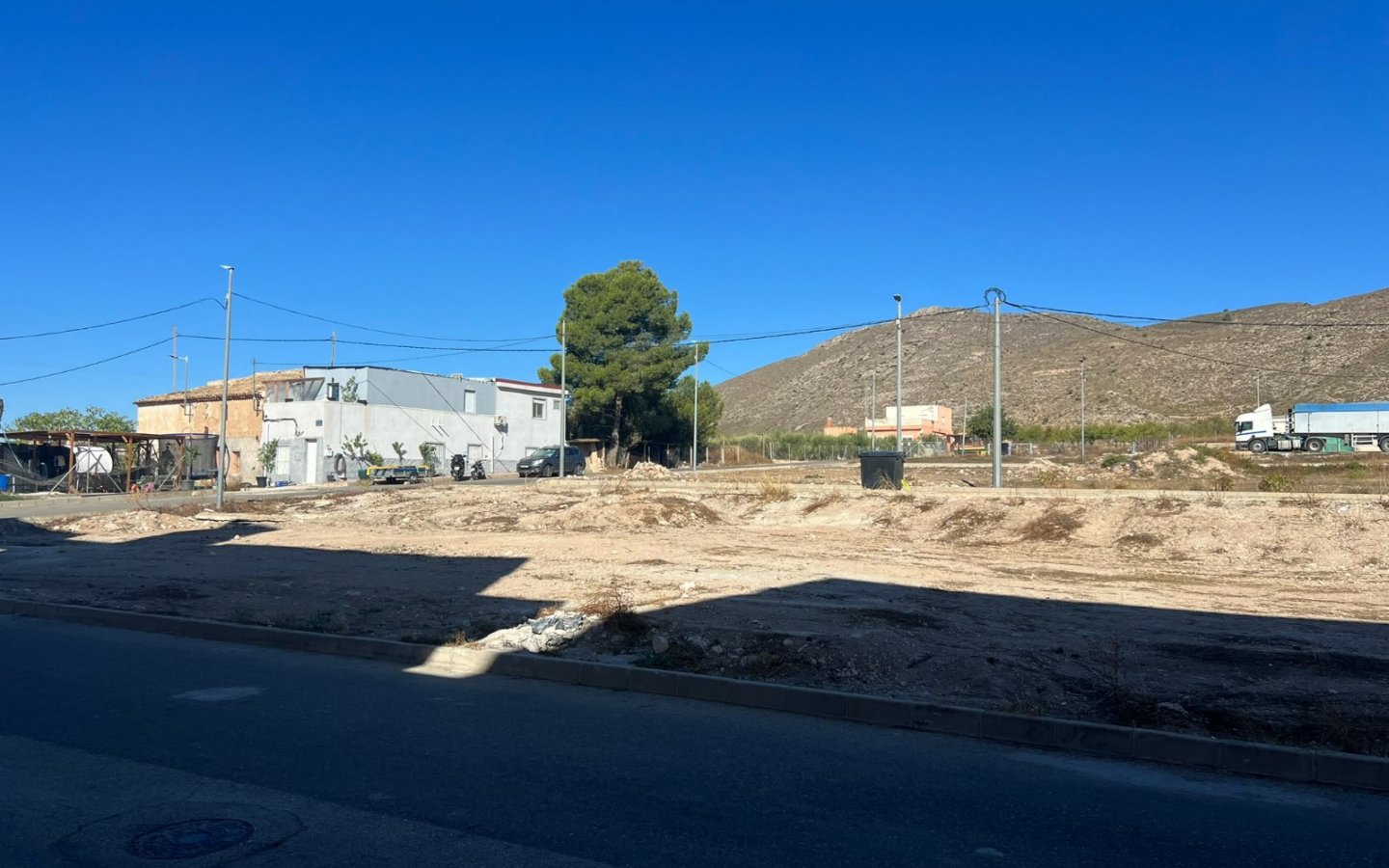 Land In Hondón De Los Frailes, Spain (932 M² Plot)