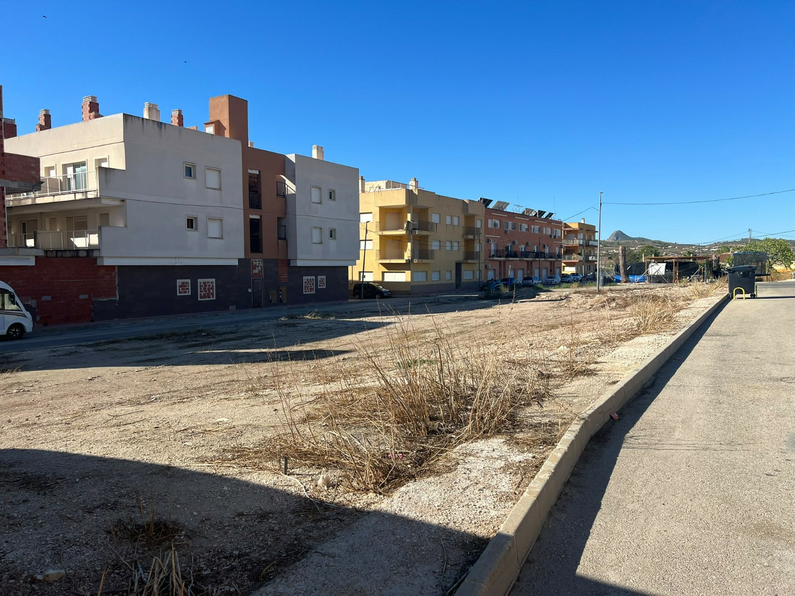 o_1k31o6lsp1teu5ev9h1aubkqk1u-cc0dc0 Land In Hondón De Los Frailes, Spain (932 M² Plot)