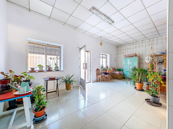 8-bedroom Townhouse In Pinoso, Spain (408 M²)