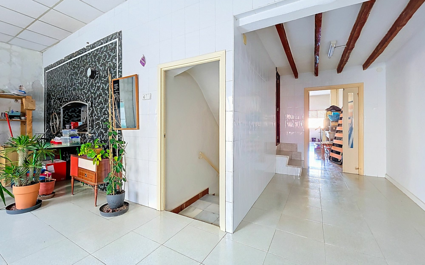 8-bedroom Townhouse In Pinoso, Spain (408 M²)