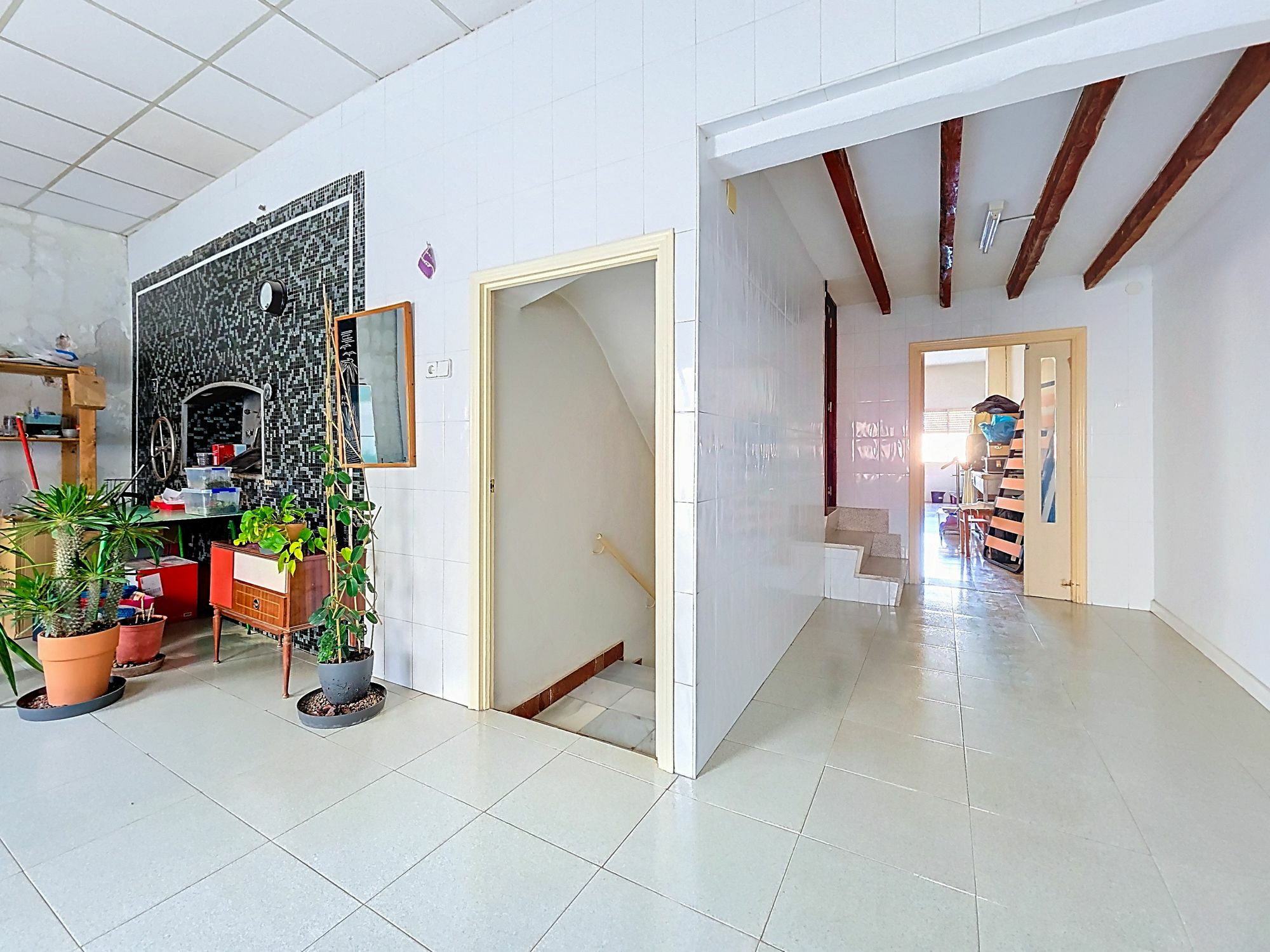 8-bedroom Townhouse In Pinoso, Spain (408 M²)