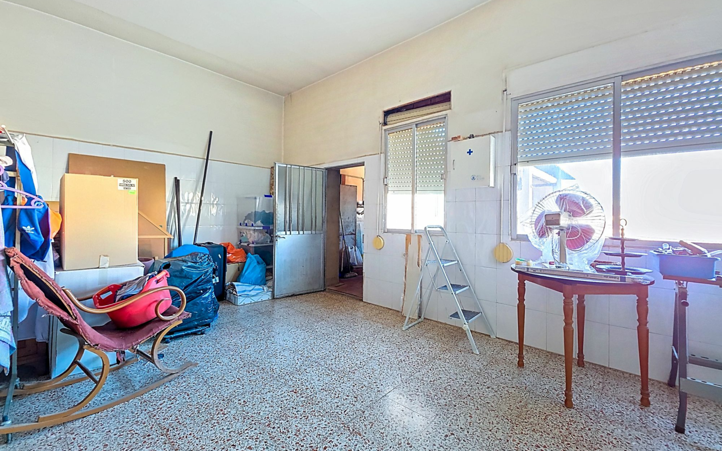 8-bedroom Townhouse In Pinoso, Spain (408 M²)