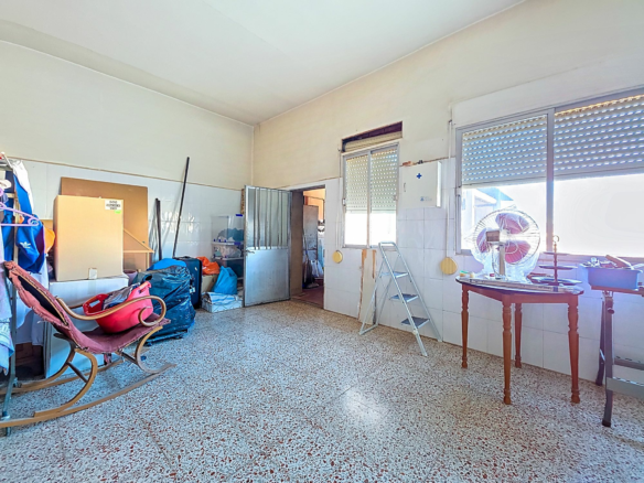 8-bedroom Townhouse In Pinoso, Spain (408 M²)