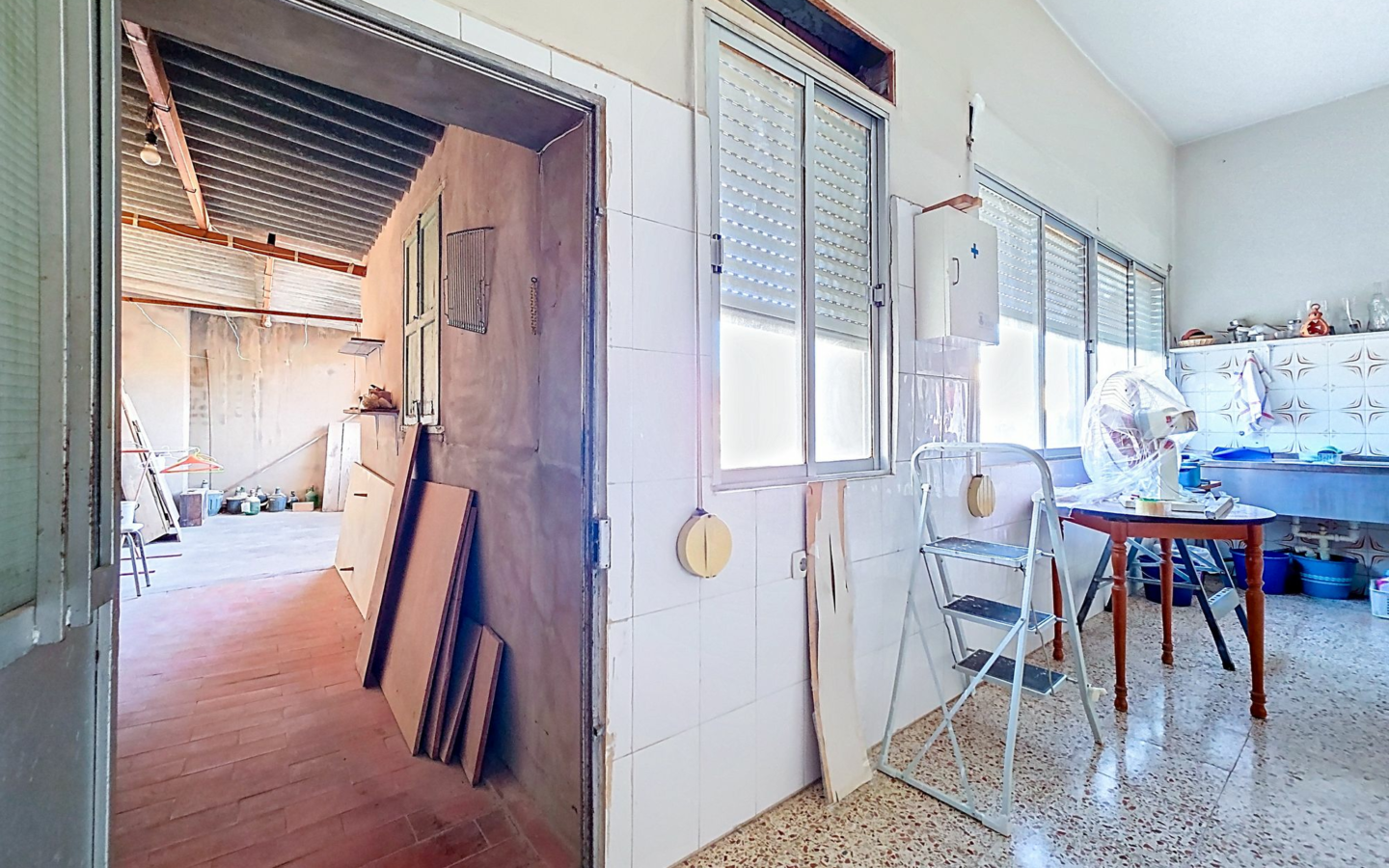 8-bedroom Townhouse In Pinoso, Spain (408 M²)
