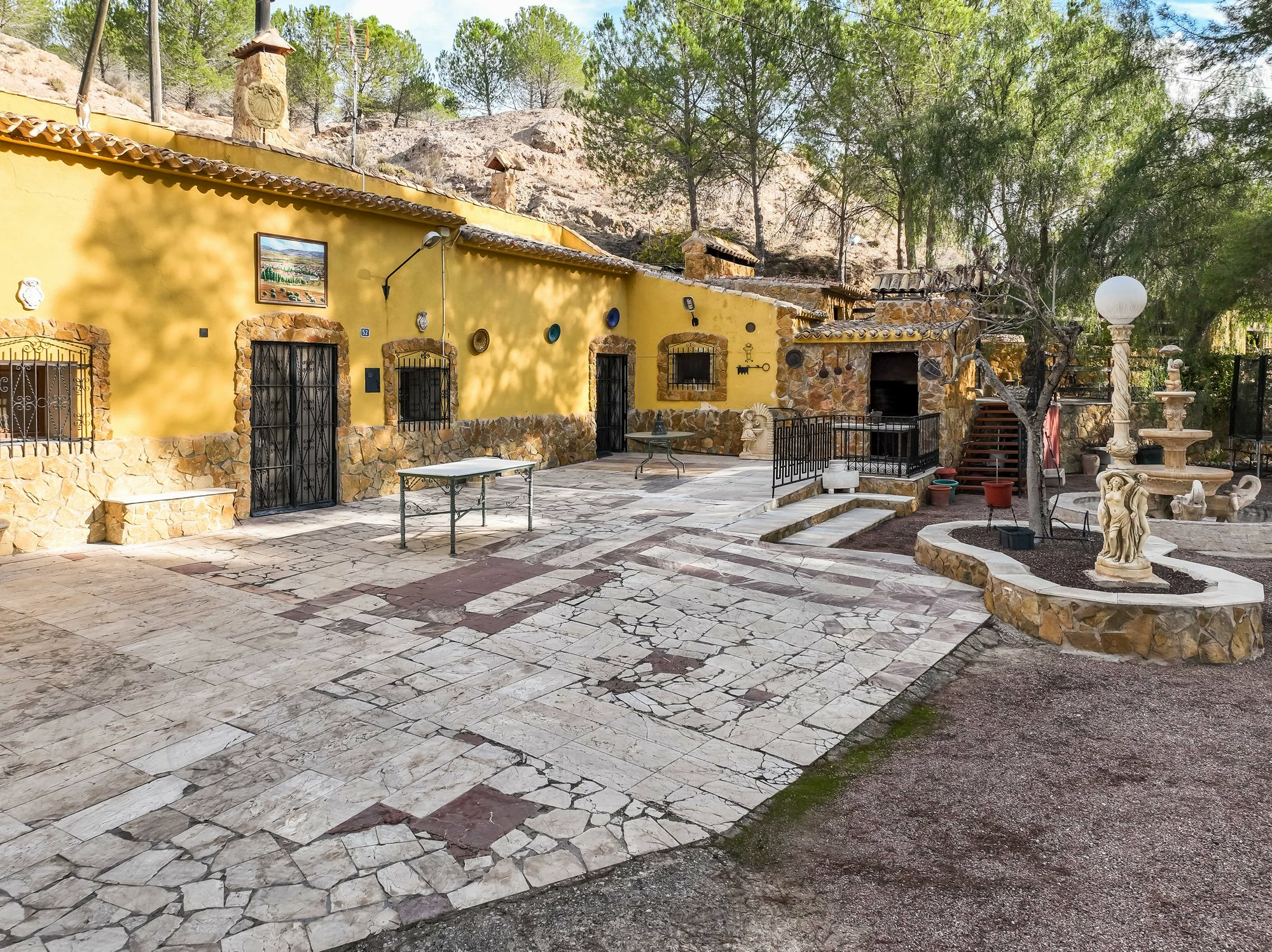 4-bedroom Cave House In Pinoso, Spain (129 M²)