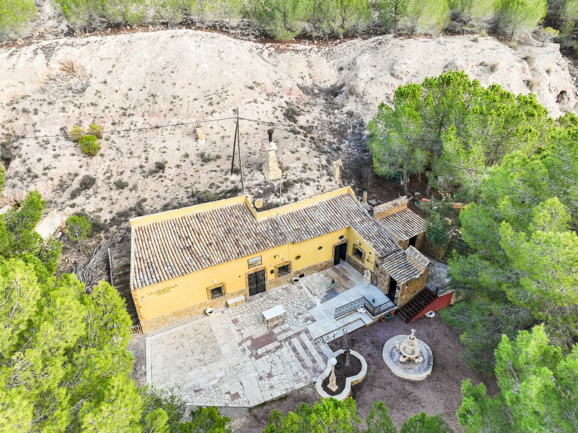 4-bedroom Cave House In Pinoso, Spain (129 M²)