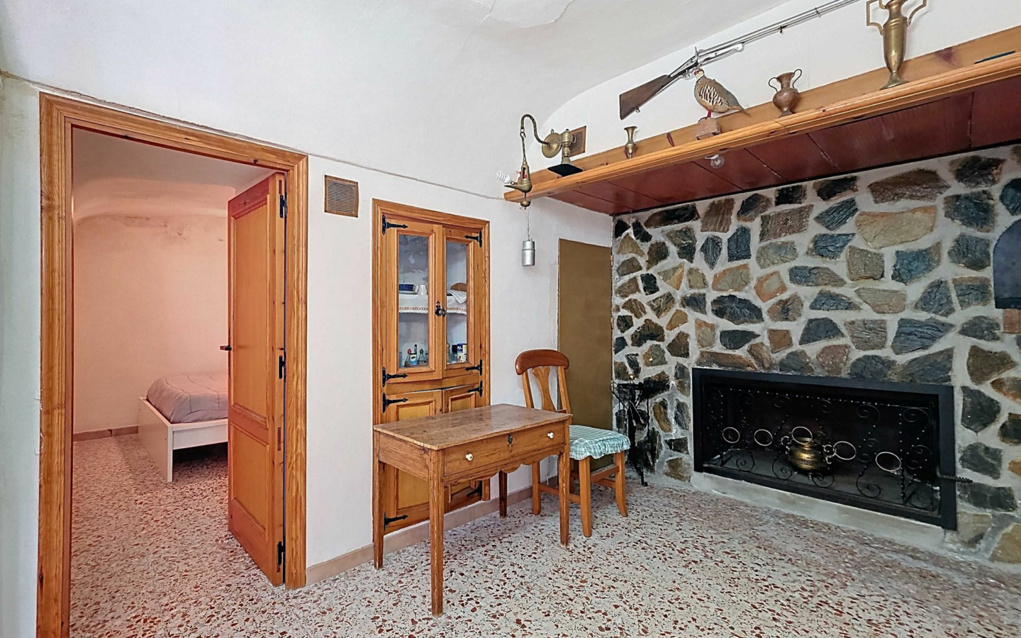 4-bedroom Cave House In Pinoso, Spain (129 M²)