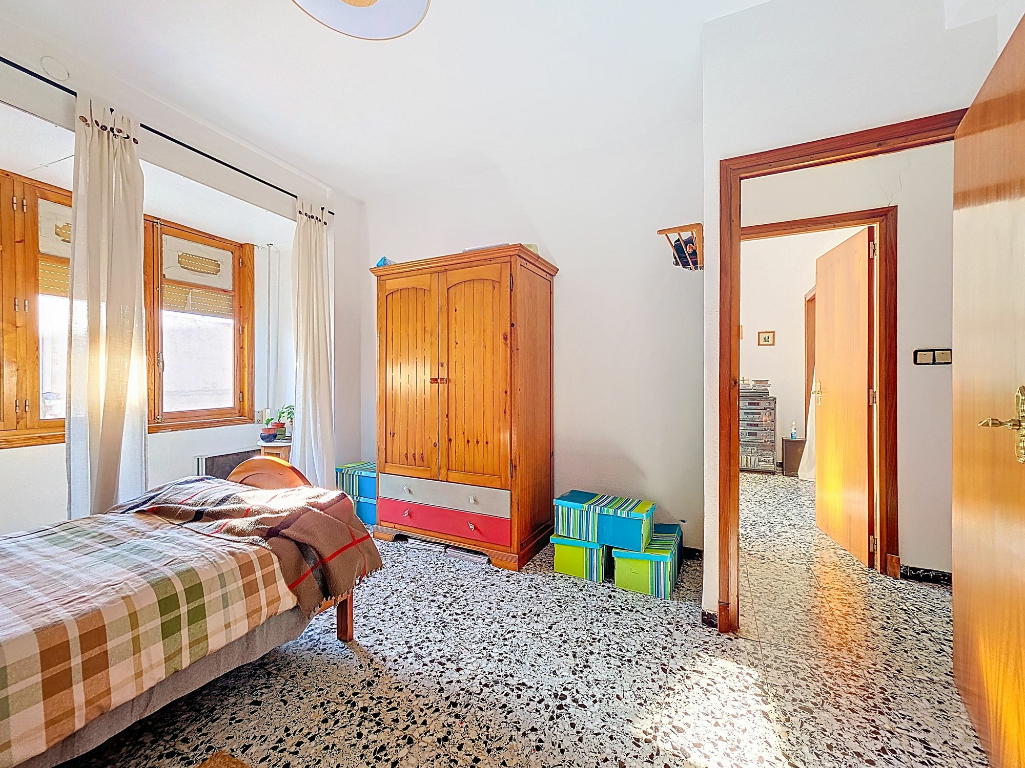 8-bedroom Townhouse In Pinoso, Spain (408 M²)