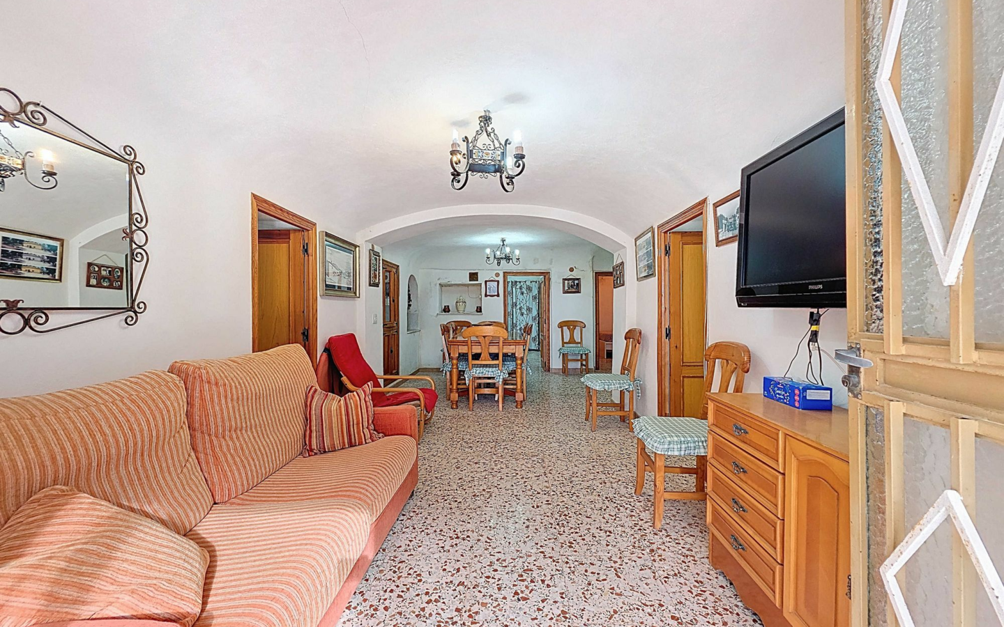 4-bedroom Cave House In Pinoso, Spain (129 M²)