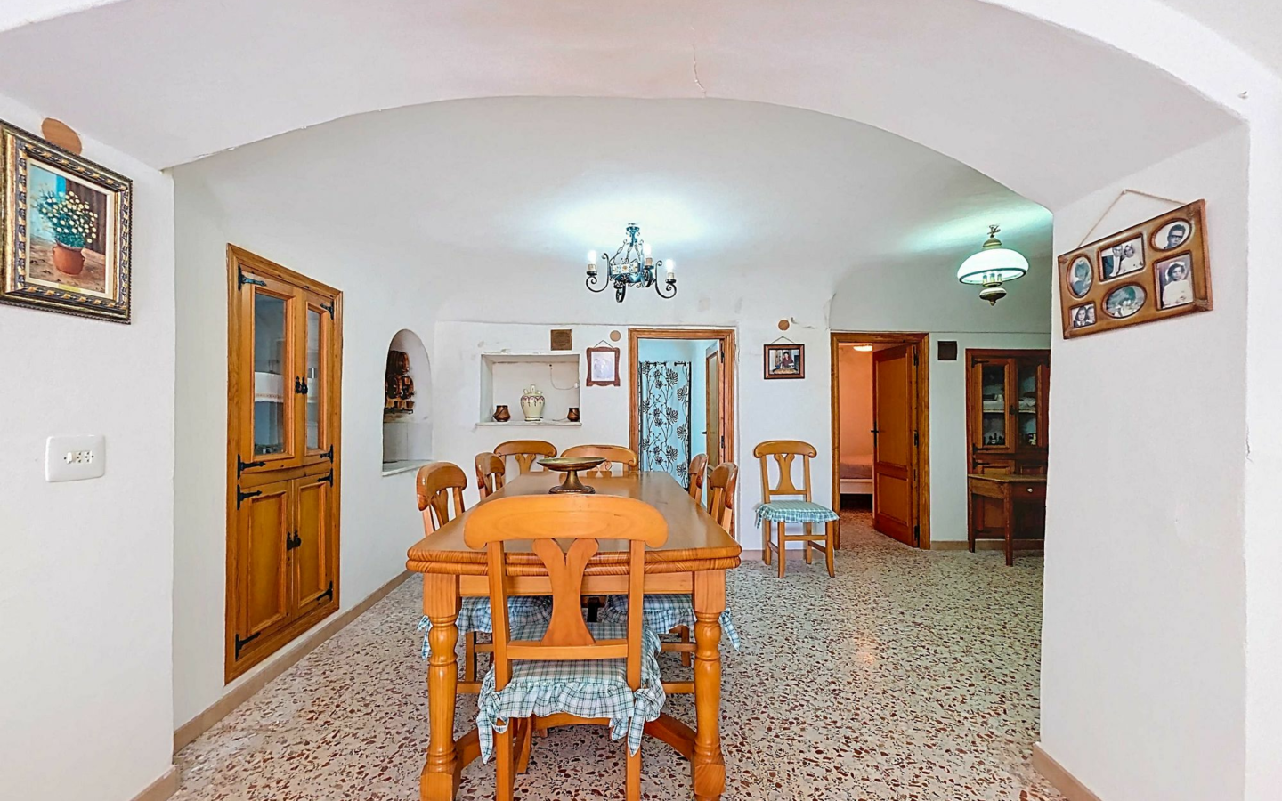 4-bedroom Cave House In Pinoso, Spain (129 M²)